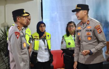 Kapolda Aceh Tinjau Pos Pelayanan Operasi Ketupat Seulawah 2026 di Bundaran Lambaro dan Bandara SIM