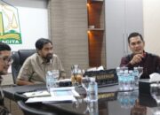 Mualem Pimpin Rapat Bahas Validasi Data JKA Bersama Sekda dan Dinkes