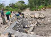 TNI Percepat Pembangunan Jembatan Armco di Desa Simpur 2, Bener Meriah