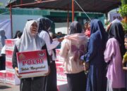 Polda Aceh Salurkan 450 Paket Bansos untuk Warga Banda Aceh Dalam Rangka Hari Bhayangkarak ke- 80