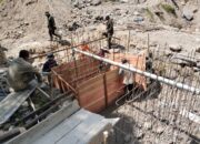 Kodim 0108/Agara Pasang Mal Pondasi Jembatan Gantung Perintis di Desa Jambur Mamang, Aceh Tenggara