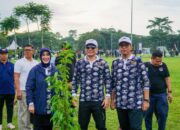 Illiza Tanam Pohon di Rakernas APEKSI 2026, Tegaskan Komitmen Kota Berkelanjutan