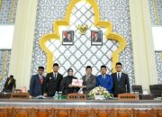 Wali Kota Banda Aceh Serahkan RKUA-PPAS 2027 ke DPRK, Pendapatan Daerah Diproyeksi Rp1,43 Triliun
