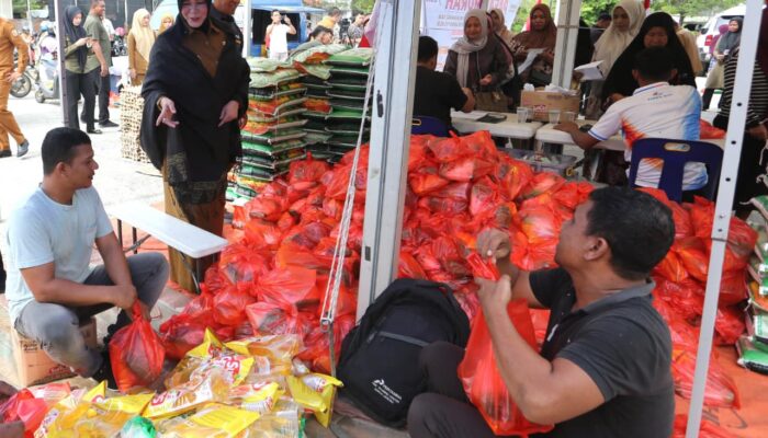 Sambut HUT RI dan Maulid, Pemko Banda Aceh Gelar Pasar Murah dengan Subsidi Rp80 Ribu