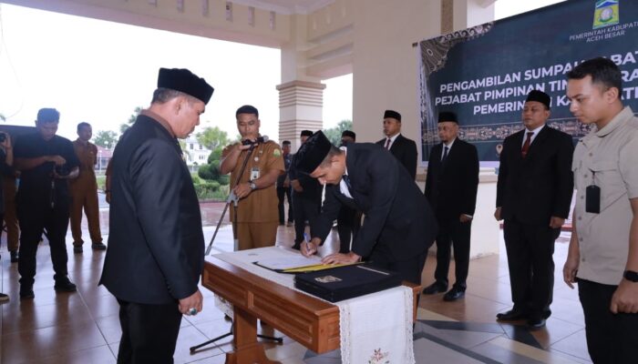 Bupati Aceh Besar Lantik 8 Pejabat Pimpinan Tinggi Pratama