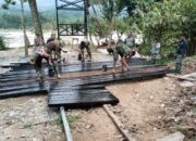 Kodim 0108/Agara Bersama Warga percepat Pembangunan Jembatan Gantung Perintis di Kuta Ujung Aceh Tenggara