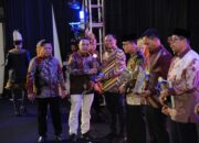 Rektor USK Prof Mirza Tabrani Raih Serambi Award 2026 sebagai Penggerak Riset dan Inovasi Nilam