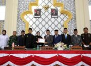 Wali Kota Illiza Serahkan Rancangan Perubahan APBK Banda Aceh 2026 ke DPRK